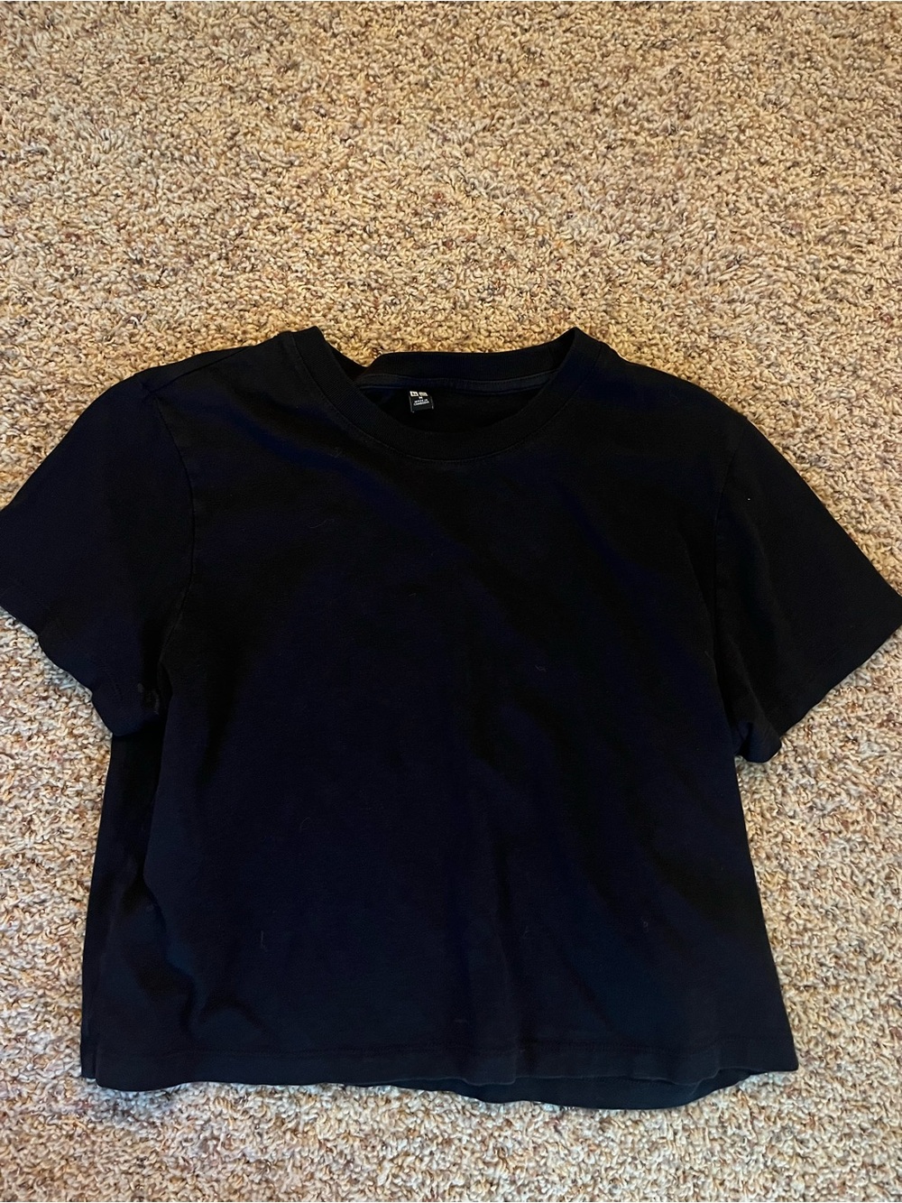 Classic Uniqlo Black Women's Crewneck Tee